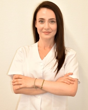 Dr. Lavinia Gheorghita